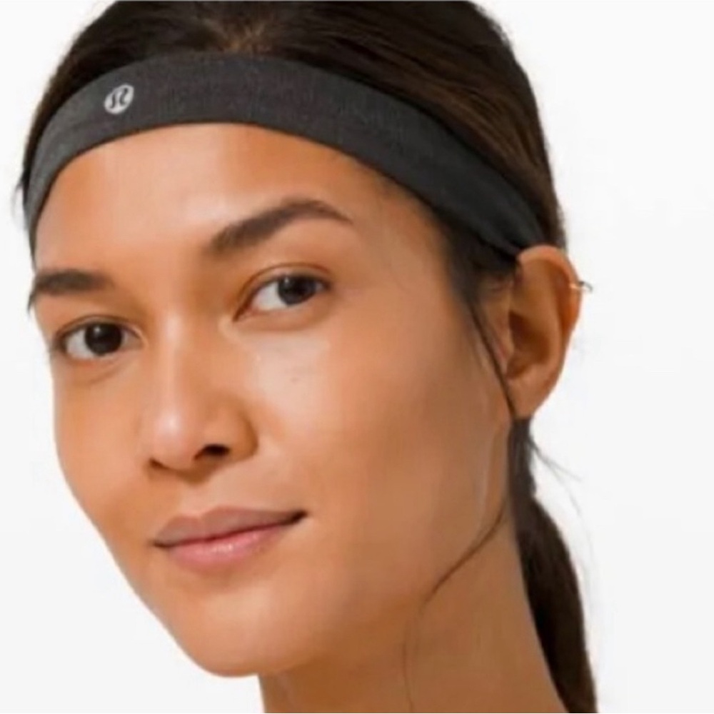 Lululemon Grey Thin Fly-away headband